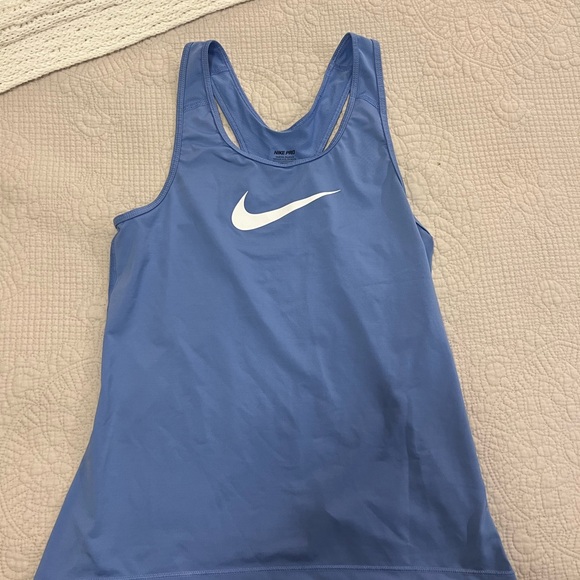 Nike pro tank top - Picture 2 of 3